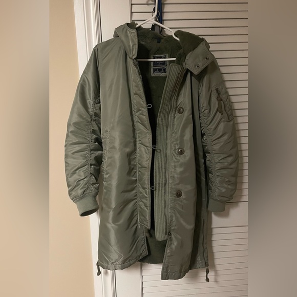 Abercrombie and Fitch winter parka jacket - Picture 2 of 3